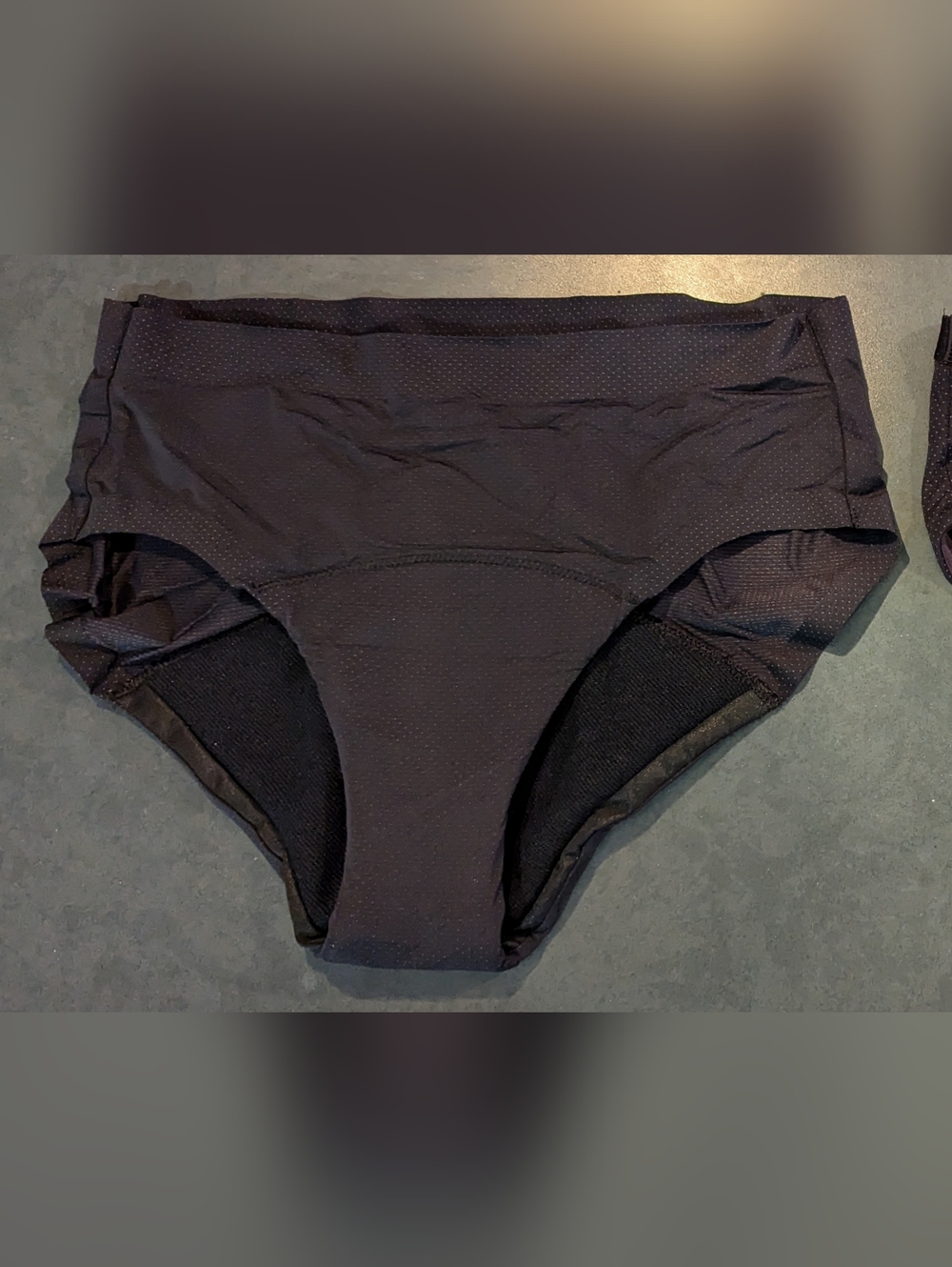 Thinx Breathable Hiphugger Leakproof Period Underwear Panties - Large Black NWT